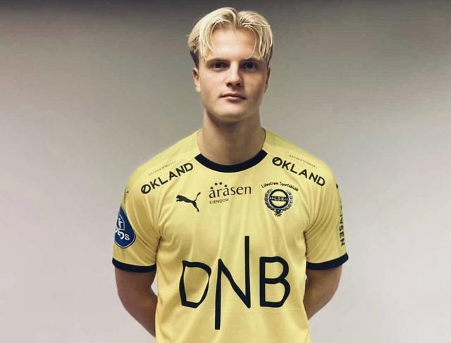 德罗西拿到执教热那亚首胜，目前带队成绩1胜2平保持不败（德罗西迎来执教热那亚首胜，开局1胜2平延续不败）