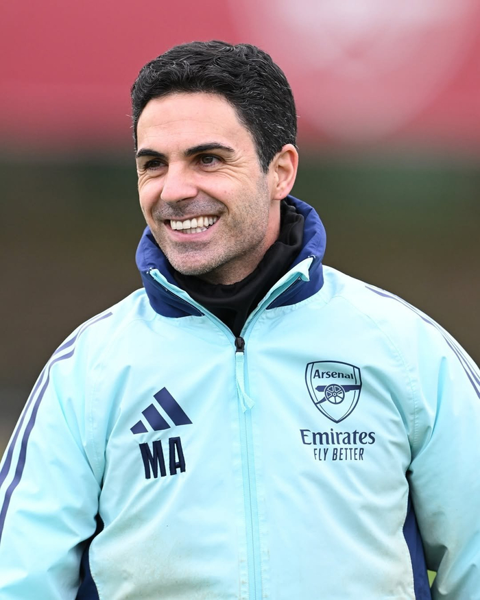 荷甲半场：费尔曼、佩皮建功，埃因霍温暂2-0福伦丹（荷甲半场战报：费尔曼佩皮相继破门，埃因霍温暂2-0领先福伦丹）