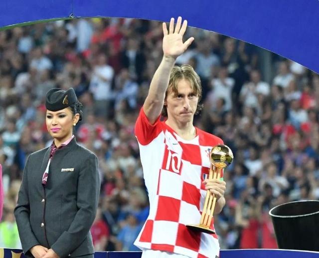 “追风少年”曲波忆国足生涯，深情感谢米卢（曲波回顾国足岁月：“追风少年”深情致谢米卢）