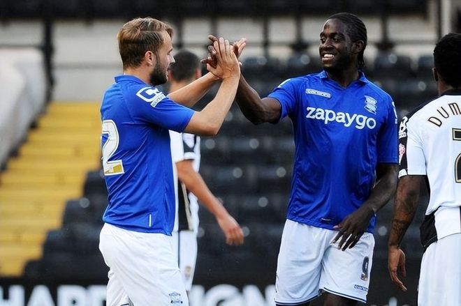 2025中超最佳青年球员候选：王钰栋、吾米提江领衔（2025中超最佳青年球员候选出炉：王钰栋、吾米提江领跑）