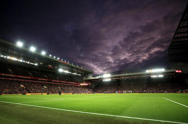 足球巴萨公布主力中场伤情，将缺阵一月（巴萨官宣主力中场受伤，预计缺席一个月）