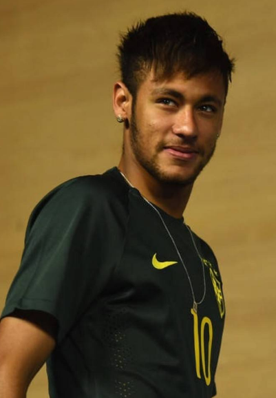 队报盛赞托万：现在他不仅是技术领袖，还是更衣室领袖（队报：托万已成球队技术与更衣室双料领袖）