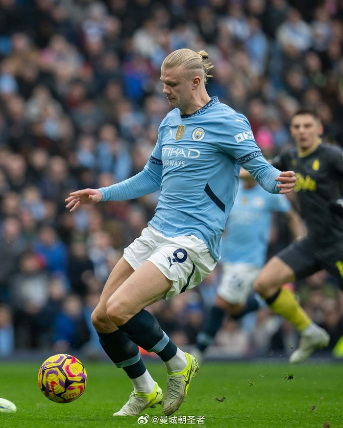 西甲半场：莫雷诺、科斯塔破门，比利亚雷亚尔1-1马略卡（西甲半场：莫雷诺、科斯塔先后破门，比利亚雷亚尔1-1暂平马略卡）