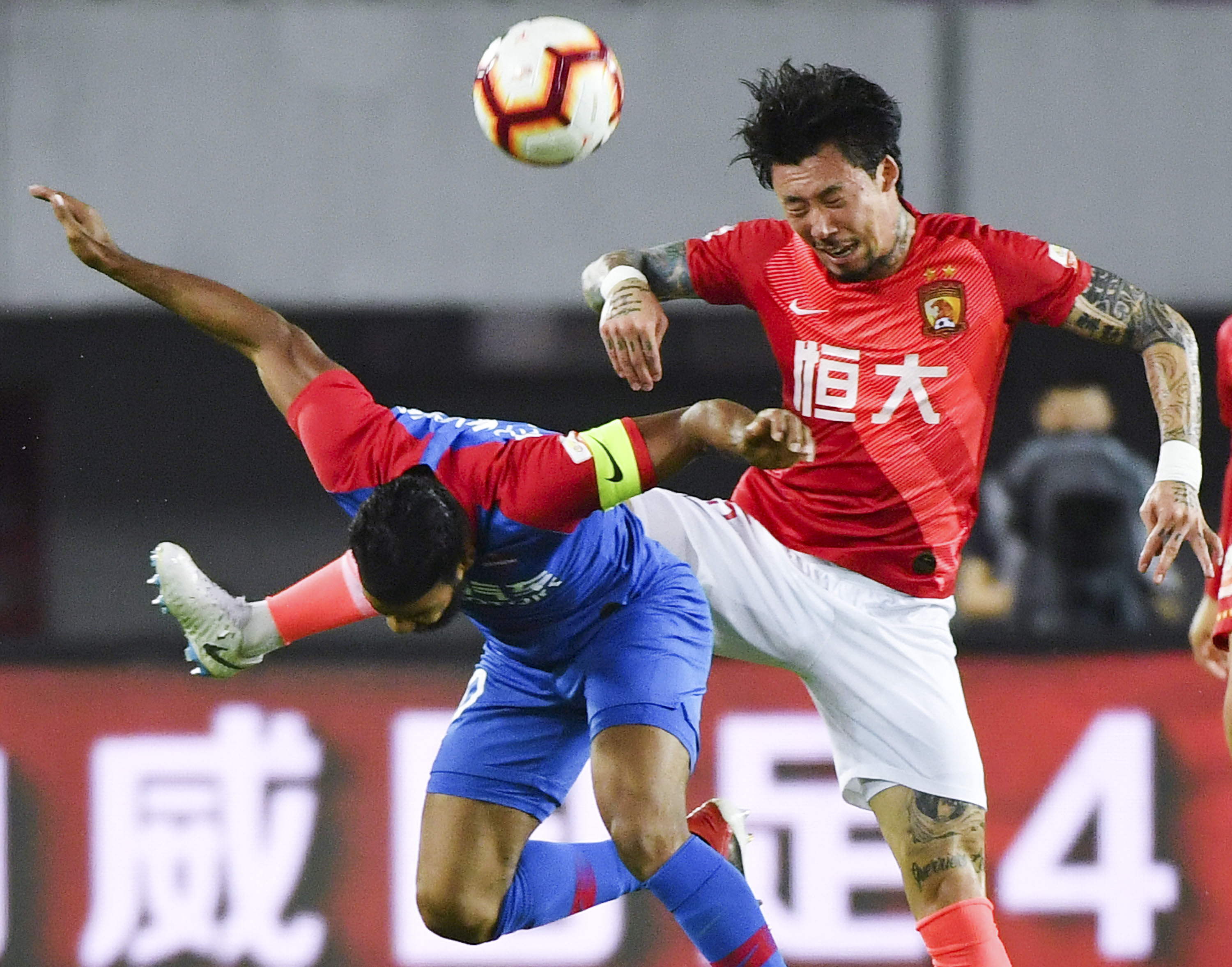 记者：马竞中卫勒诺尔芒预计伤缺一个半月至两个月（记者称马竞中卫勒诺尔芒预计因伤休战6至8周）