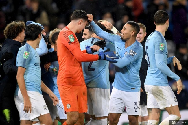 楚阿梅尼：我更喜欢踢6号位；阿隆索经常就后腰位置指导我（楚阿梅尼称更适合踢6号位，阿隆索常就后腰角色指导他）