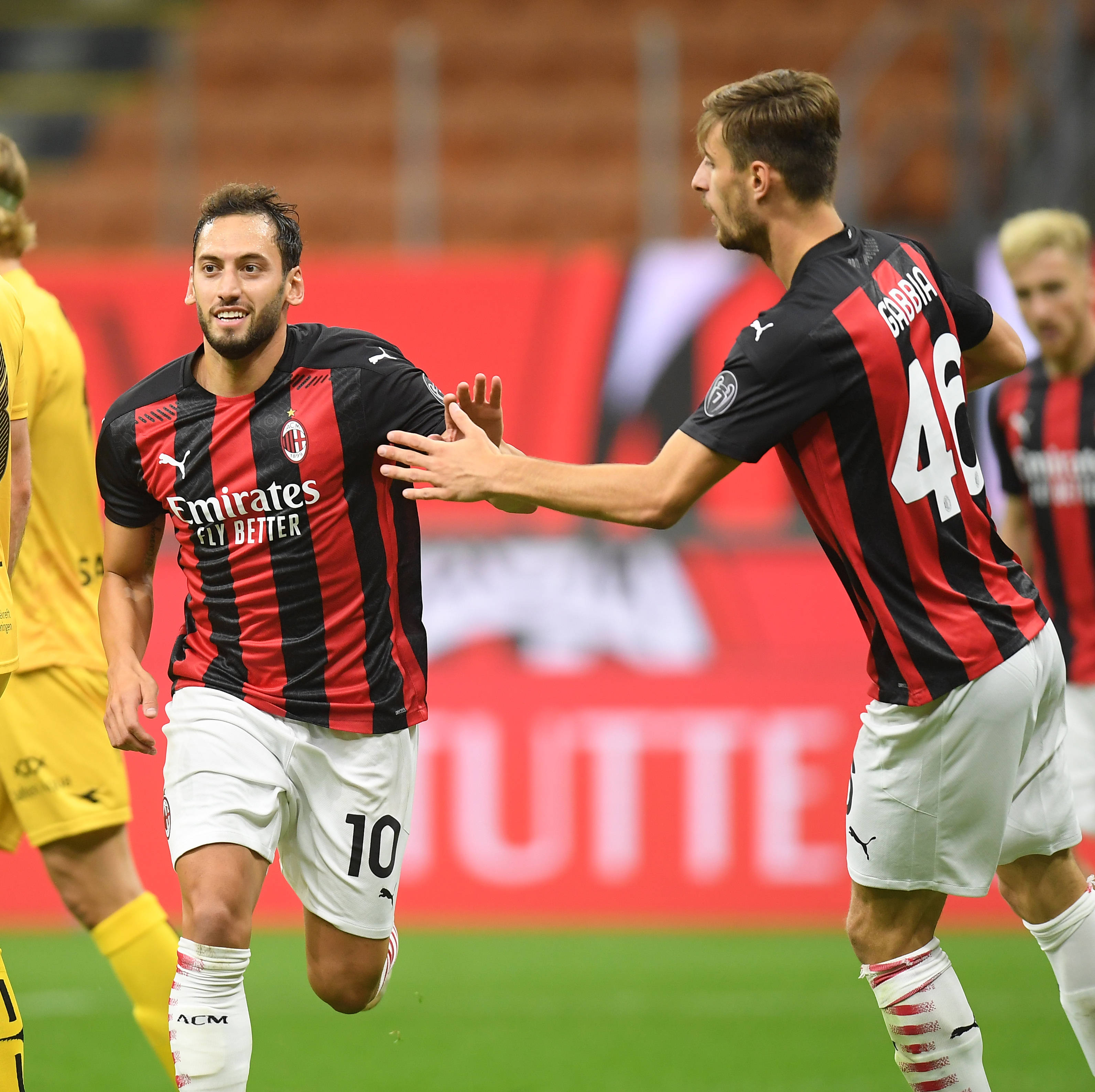 状态火热！布伦森首节8中5得到16分5助攻（火力全开！布伦森首节8投5中砍下16分5助攻）