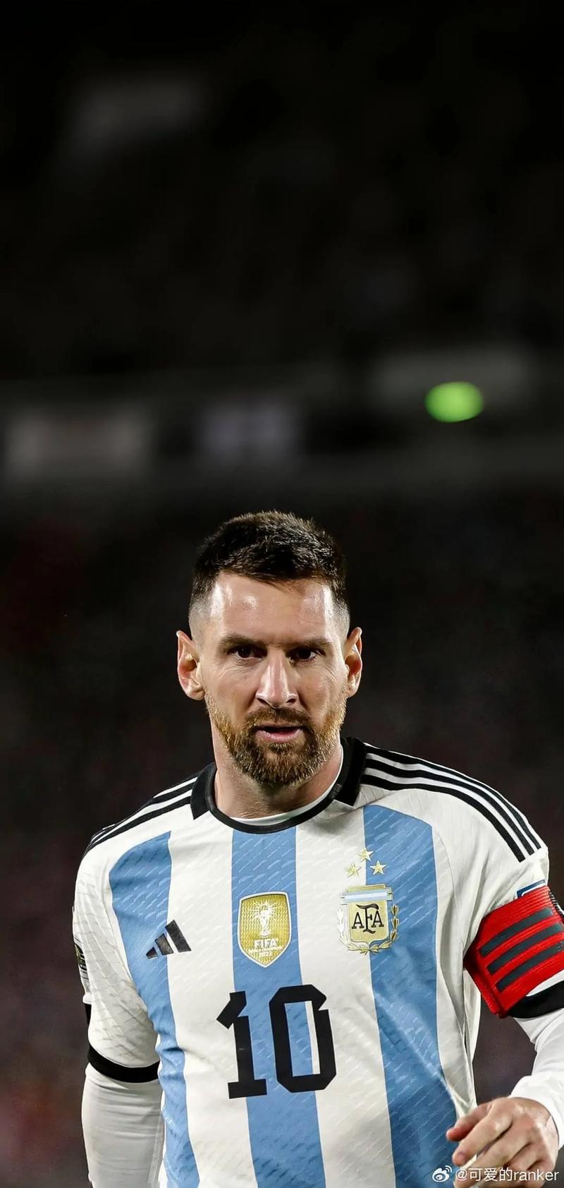 国米10人出战国际比赛日合计出场1083分钟，米兰11人979分钟（国际比赛日：国米10人累计出场1083分钟，米兰11人合计979分钟）